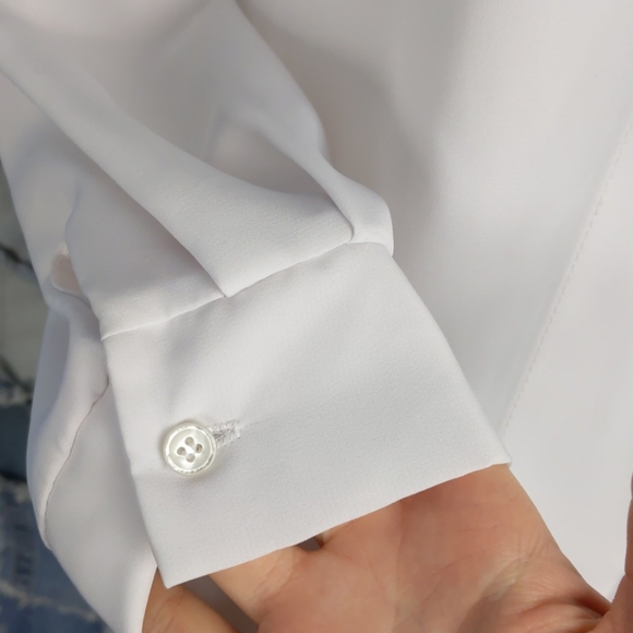 Bright white embroidered blouse - Picture 2 of 6